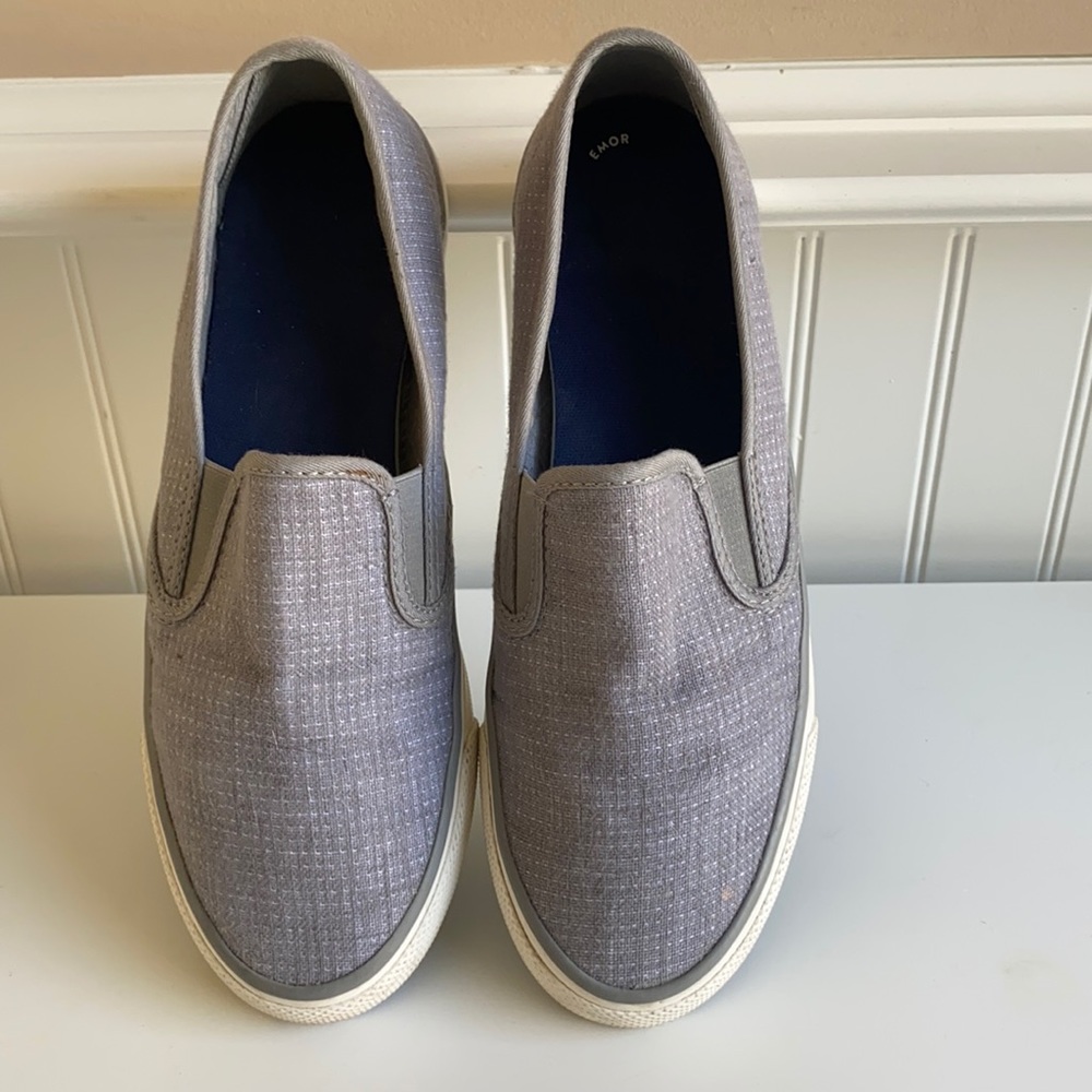 Sperry slip on shoes
